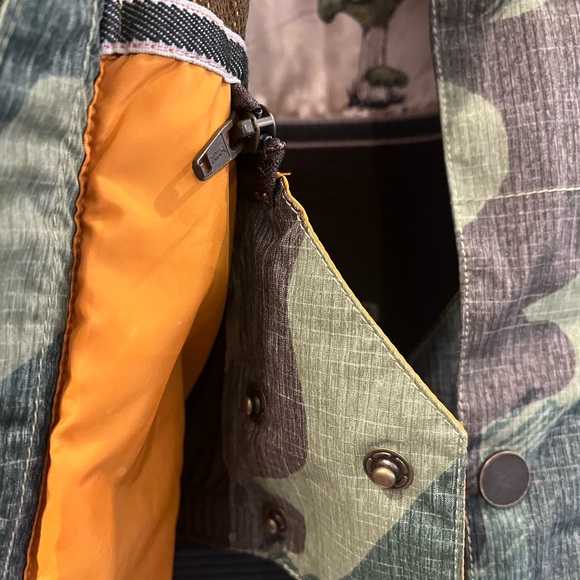 Burton Gore-Tex Jacket - Great Condition - Picture 6 of 10